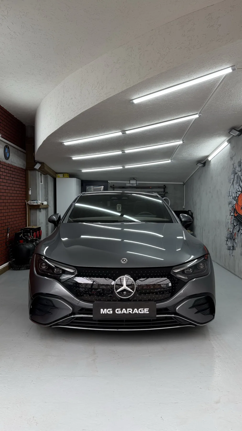Maslak MG Garage atölyesinde Mercedes EQE yüzey koruma uygulaması